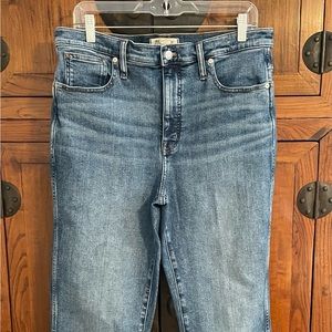 New, never worn, washed once Madewell 90s straight jeans. Size 31 Tall